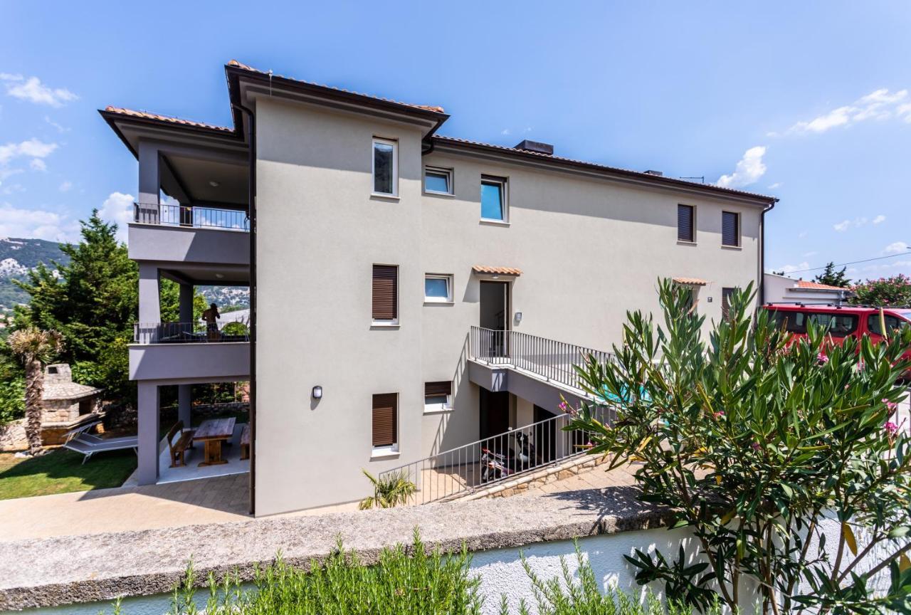 Apartments Vugrinec With Terrace Baška Extérieur photo